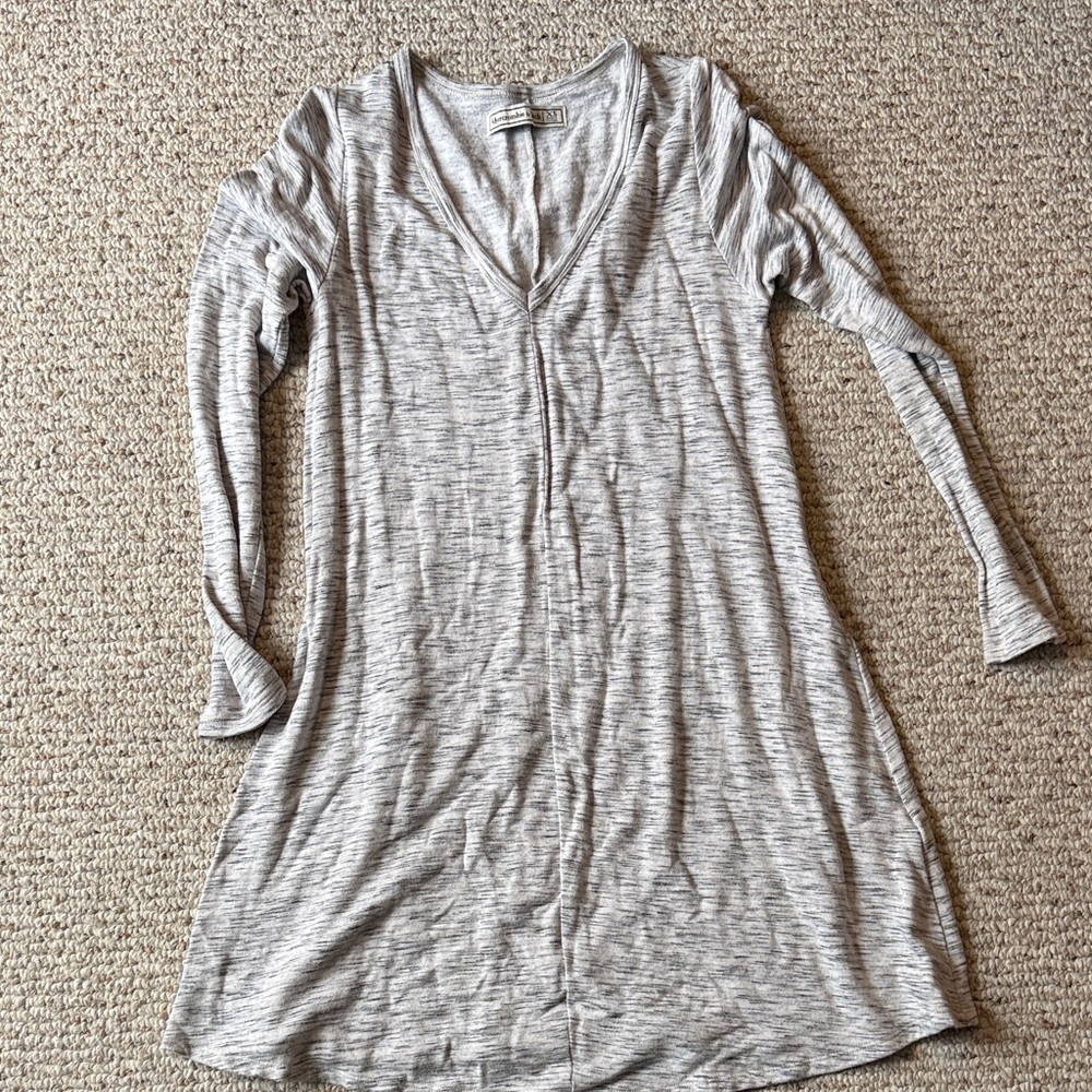 Abercrombie & Fitch Light Gray Top